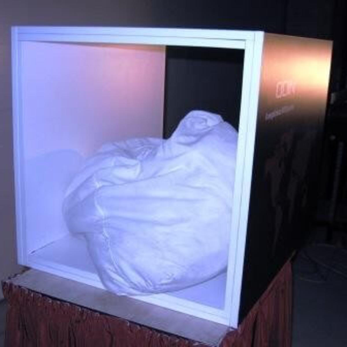 A zsákokban elhelyezett textil RFID tagjai olvasásra kerülnek