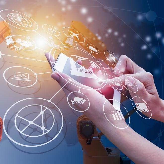 Online kommunikáció adatgyűjtős rendszerben